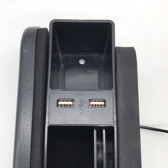 Center Console Combo w/USB Hook-Up & Clutter Catcher - Picture 7 of 7